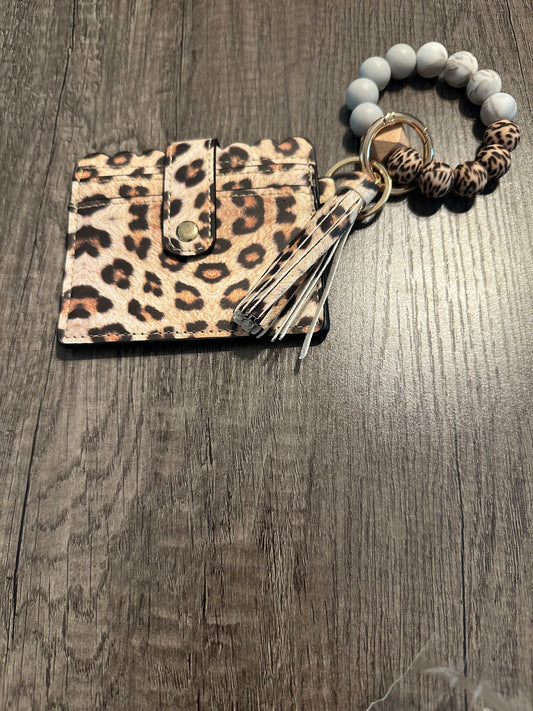 Cheetah-Scalloped-Edge-Wallet-Wristlet